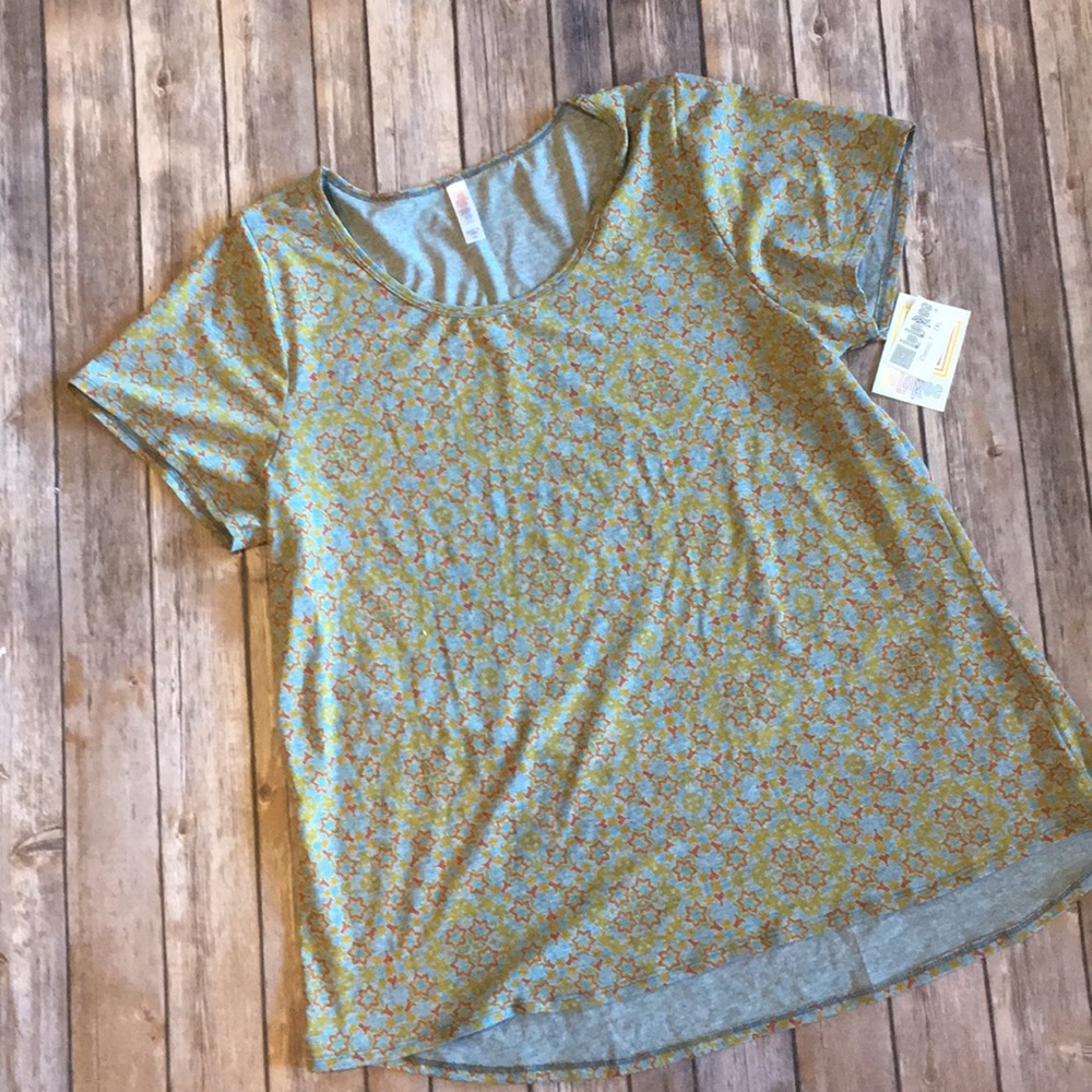 Lularoe (LLR) 2X Classic T NWT